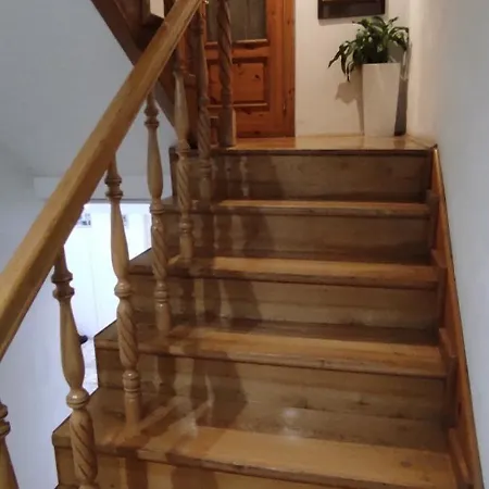 Adam 1 בית אירוח