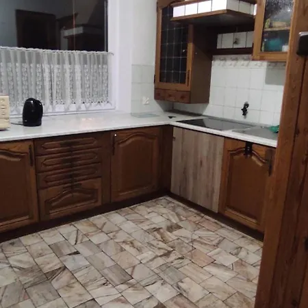 בית אירוח Adam 1