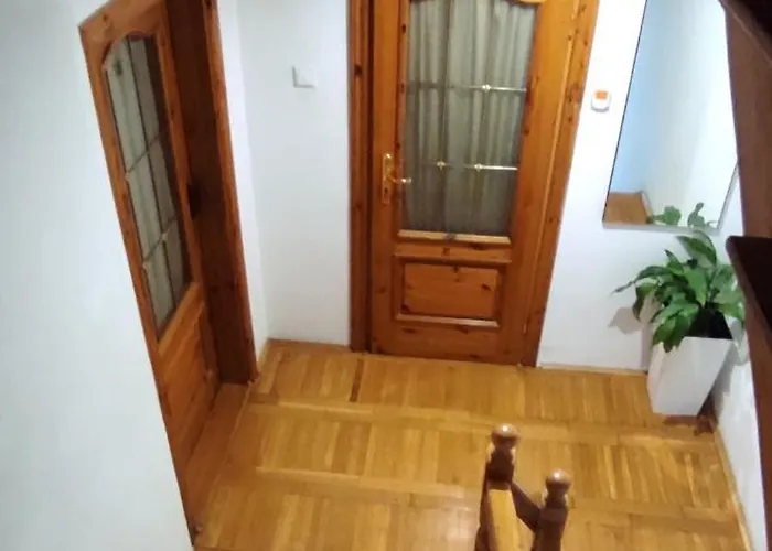 Adam 1 Quarto em Acomodações Particulares *