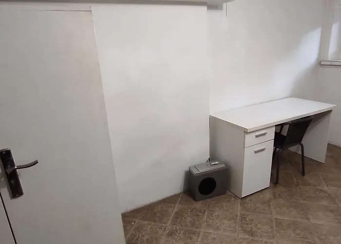 Adam 1 Quarto em Acomodações Particulares *